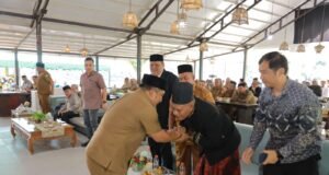 Ilyas Ramli CR Imuem Mukim Leupung, Pj Bupati Abes M Iswanto Harapkan Bersinergi Bangun Daerah