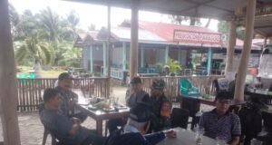 Babinsa Koramil 02/Sukakarya Laksanakan Komunikasi Sosial dengan Tokoh Masyarakat Bahas Cuaca Ekstrem di Kota Sabang