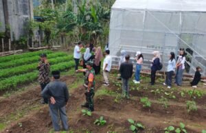 Babinsa Koramil 02/Sukakarya Dampingi Kegiatan Kunjungan Tim Kementerian BUMN dan Pupuk Indonesia