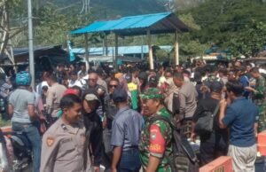 Untuk Keamanan dan Kelancaran, Babinsa Koramil 01/Sukajaya Monitoring Arus Penumpang di Pelabuhan Penyebrangan Balohan