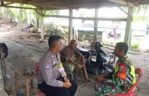 Babinsa Koramil 01/Sukajaya Bersama Bhabinkamtibmas Laksanakan Anjangsana ke Rumah Warga Binaan Penyandang Disabilitas