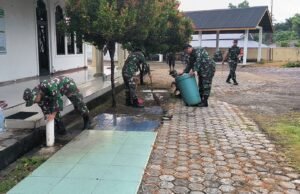 Ciptakan Suasana Kenyamanan Tempat Ibadah, Kodim 0112/Sabang Gelar Kegiatan Bersih-Bersih di Masjid Sabilul Muhtadin Gampong Jaboi