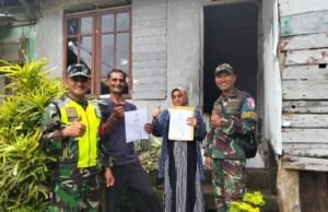 Babinsa Koramil 02/Sukakarya Bersama Babinpotdirga Serahkan Akta Kelahiran Kepada Warga Binaan