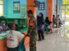 Babinsa Koramil 02/Sukakarya Dampingi Warga Binaan Berobat di Puskesmas Sukakarya