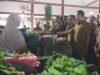 Pantau Kestabilan Harga Bahan Pokok jelang Puasa, Wagub Dek Fadh Tinjau Aktivitas Pasar di Banda Aceh