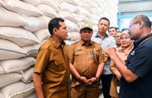 Plt Sekda Aceh Besar Pantau Kesiapan LPH dan Stok Sapi Jelang Ramadhan, juga Dampingi Wagub Aceh Pantau Stok Beras di Gudang Bulog Siron