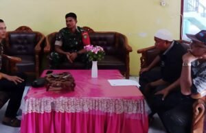 Babinsa Koramil 01/Sukajaya Laksanakan Komunikasi Sosial Bersama Perangkat Gampong