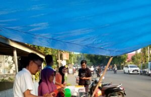 Suasana hari ke 5 jelang berbuka di kota Sabang ” Penganan Khas Berbuka Ibu Pedah Aceh Rayeuk yang diminati”