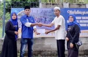 Barisan Muda Dek Gam Lhoknga Bagikan Takjil Berbuka di Lampuuk