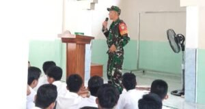 Babinsa Koramil 02/Sukakarya Sosialisasikan Rekrutmen TNI AD kepada Siswa-Siswi SMA Negeri 2 Sabang