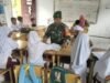 Babinsa 08 Gampong Kuta Ateuh Dampingi Siswa-Siswi dalam Kegiatan Belajar Mengaji di Bulan Suci Ramadhan