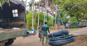 Pipa Instalasi Air Bersih Sudah Didistribusikan Ke Lokasi Sumur Bor TMMD