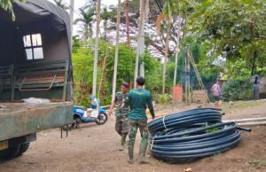 Pipa Instalasi Air Bersih Sudah Didistribusikan Ke Lokasi Sumur Bor TMMD