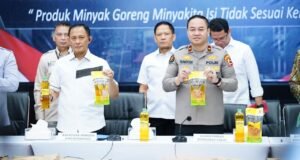 Polri Ungkap Kecurangan Minyak Goreng di Depok, Ribuan Liter Disita