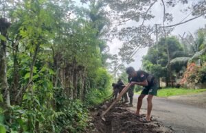 Satgas TMMD Lakukan Penggalian Lubang untuk Jalur Pipa Air Bersih Sumur Bor di Gampong Jaboi