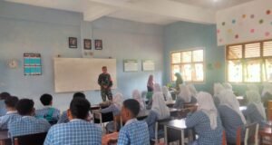 Babinsa Koramil 02 Sukakarya Berikan Materi Wawasan Kebangsaan kepada Siswa SMA Negeri 2 Sabang