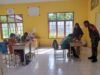 Babinsa Koramil 02/Sukakarya Dampingi Kegiatan Belajar Mengajar di SDN 26 Keuneukai