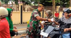 Solid, Kodim 0112/Sabang Bersama Polres Sabang Bagikan Takjil untuk Masyarakat, Wujud Semangat Kebersamaan