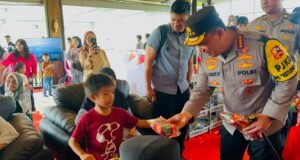 Kapolri Instruksikan Jajaran Maksimal Beri Pelayanan dan Atur Lalin Arus Balik Ketika Tinjau Rest Area KM.456 Tol Semarang Solo Jateng