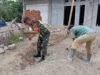 Babinsa Koramil 01/Sukajaya Bantu Pembangunan Rumah Warga di Gampong Cot Abeuk
