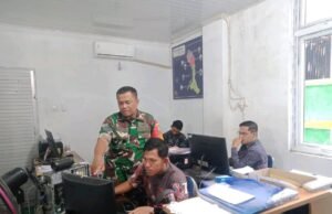 Babinsa Koramil 02 Sukakarya Laksanakan Puldata Demografi Bersama Perangkat Gampong