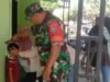 Babinsa Koramil 01 Sukajaya Ikut Bantu Kelancaran Kegiatan Posyandu Cempala di Gampong Balohan