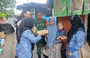 Babinsa Koramil 02/Sukakarya dan Bhabinkamtibmas Dampingi Petugas BKKBN Kota Sabang Dalam Kegiatan “GENTING” di Gampong Kuta Barat