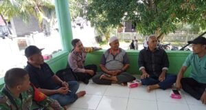 Jalin Kedekatan Dengan Warga, Babinsa Koramil 01/Sukajaya Laksanakan Komunikasi Sosial di Jurong Pasi