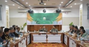 Wagub Fadhlullah Pimpin Rapat Percepatan Pembentukan Koperasi Desa Merah Putih