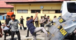 Polres Sabang Gelar Simulasi Sispamkota, Rangka Peringatan hari Buruh Internasional 2025