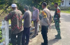 Babinsa 03 Gampong Anoi Itam Bersama Bhabinkamtibmas dan Perangkat Gampong Tinjau Lokasi Alur di Jurong Mata Ie