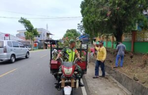 Babinsa 09 Koramil,01/Sukajaya Ajak Warga Gotong Royong Bersihkan Parit, Cegah DBD dan Bangkitkan Semangat Kebersamaan