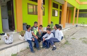 Penuh Keakraban, Babinsa Koramil 01/Sukajaya Beri Motivasi Belajar kepada Siswa SMPN 9 Sabang