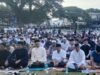 Kebersamaan di Hari Raya Idul Adha, Dandim 0112/Sabang dan Forkopimda Laksanakan Sholat Bersama di Lapangan Yos Soedarso