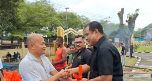 Kapolres Sabang Serahkan Hewan dan Daging Qurban Idul Adha 1446 H, Disalurkan ke Purnawirawan, Anak Yatim dan Warga Kurang Mampu