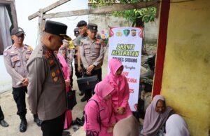 Pengobatan Gratis untuk Lansia Kurang Mampu Dalam Rangka HUT Bhayangkara ke – 79 di Sabang