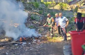 Babinsa Koramil 02/Sukakarya Ikut Serta Dampingi Penyelesaian Permasalahan Warga di Desa Binaannya