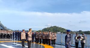 Memperingati Hari Bhayangkara ke-79 Polda Aceh Lakukan Tabur Bunga di Laut Teluk Sabang Berlangsung Khidmat