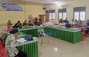 Babinsa Koramil 02/Sukakarya Hadiri Rapat Penyusunan Rancangan Qanun Gampong Terkait Tertib Keramaian, Ternak, dan Asusila