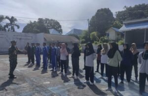 Babinsa Koramil 02/Sukakarya Beri Arahan kepada Calon Paskibraka 2025 di Gampong Kuta Ateuh