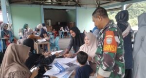 Babinsa Koramil 02/Sukakarya Dampingi Kegiatan Posyandu di Gampong Iboih