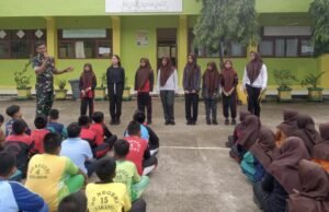 Babinsa Kodim 01/Sukajaya Tanamkan Disiplin dan Cinta Tanah Air kepada Siswa Baru SMPN 1 Sabang