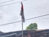 Semarak HUT RI ke-80, Babinsa Kuta Timu Ajak Warga Kibarkan Merah Putih sebagai Simbol Cinta Tanah Air
