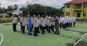 Tumbuhkan Semangat Disiplin, Babinsa Latih Baris-Berbaris di SMPN 09 Cot Abeuk