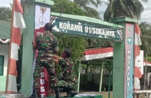 Koramil Jajaran Kodim 0112/Sabang Semarakkan HUT RI ke-80 dengan Hiasan Gapura Penuh Nuansa Kemerdekaan