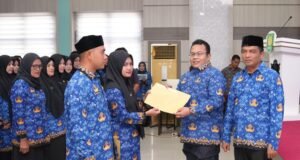 Wali Kota Sabang serahkan 240 SK PPPK tahap I formasi tahun 2024.