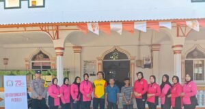 Bhayangkari Cabang Sabang Gelar Aksi Bersih-Bersih dan Bagi Sembako