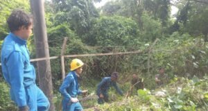 Menjelang HUT ke-80 RI, Kodim 0112/Sabang Gelar Gotong Royong Bersihkan Pinggir Jalan