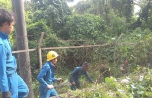 Menjelang HUT ke-80 RI, Kodim 0112/Sabang Gelar Gotong Royong Bersihkan Pinggir Jalan