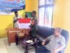 Babinsa Koramil 01/Sukajaya Bagikan Bendera Merah Putih, Ajak Warga Gampong Paya Semarakkan HUT ke-80 RI
